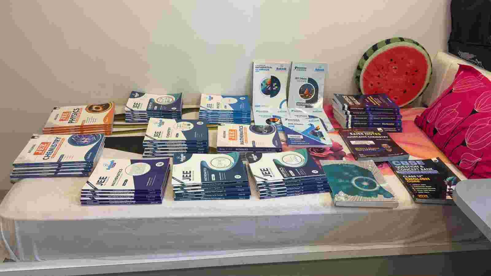 Jee (Mains+Advance) Complete Set of books - Second Hand - Bookaao