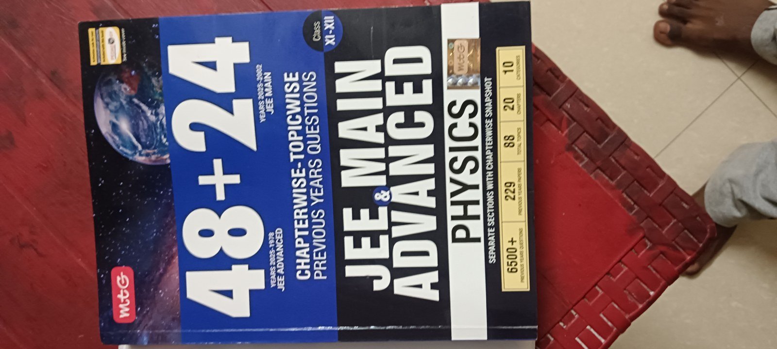 Buy Second Hand Jee (mains +advance)PCM} MTG PYQS BEST CONDITION in Bidar - Bookaao