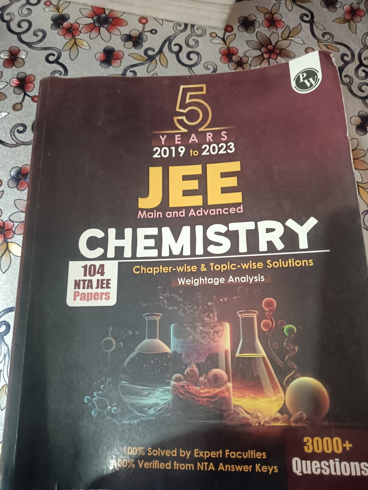 JEE mains and advance chemistry pyq 5 years - Second Hand - Bookaao