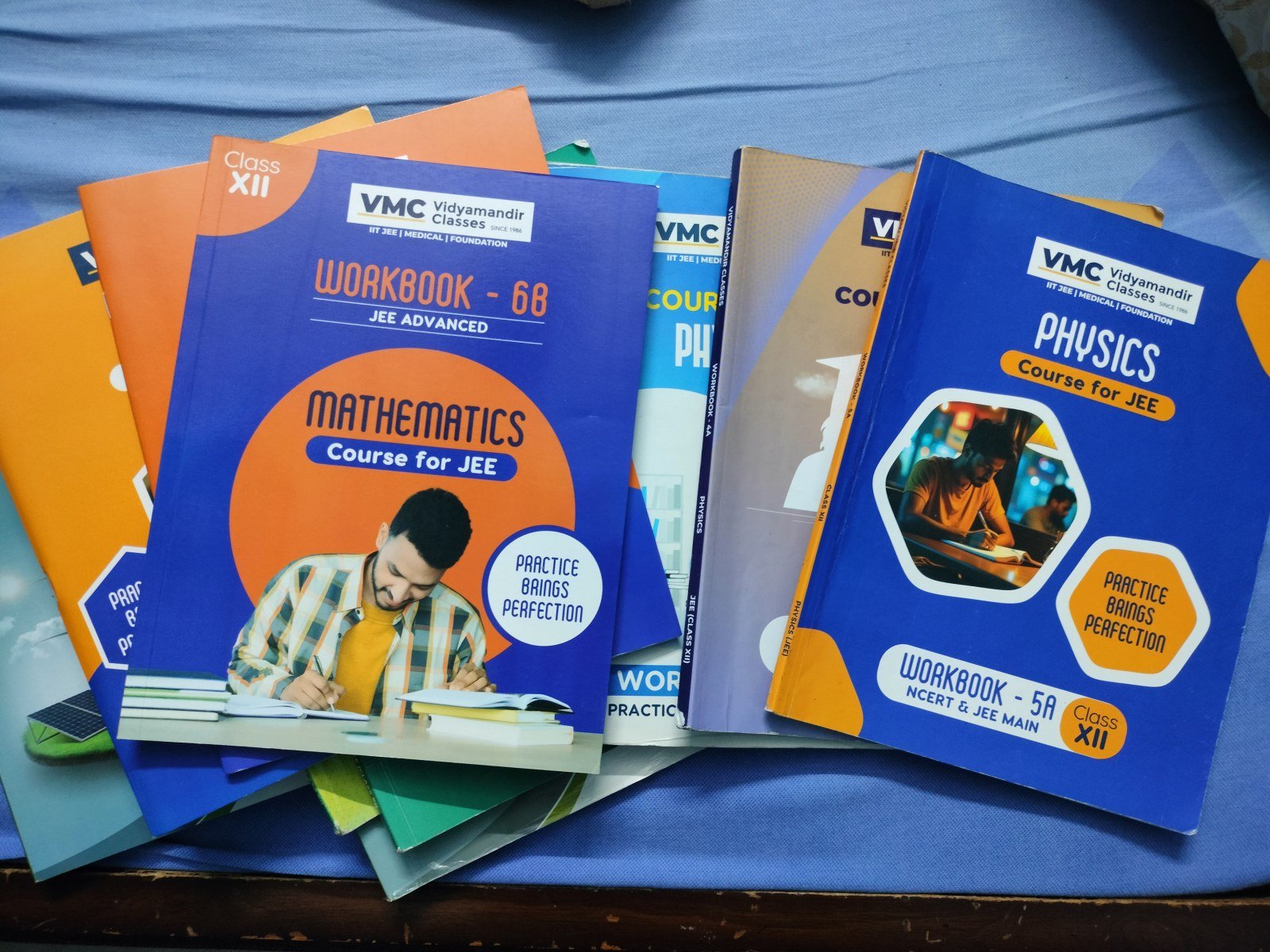 Jee mains and advanced+11+12 material by air 7517 - Second Hand - Bookaao