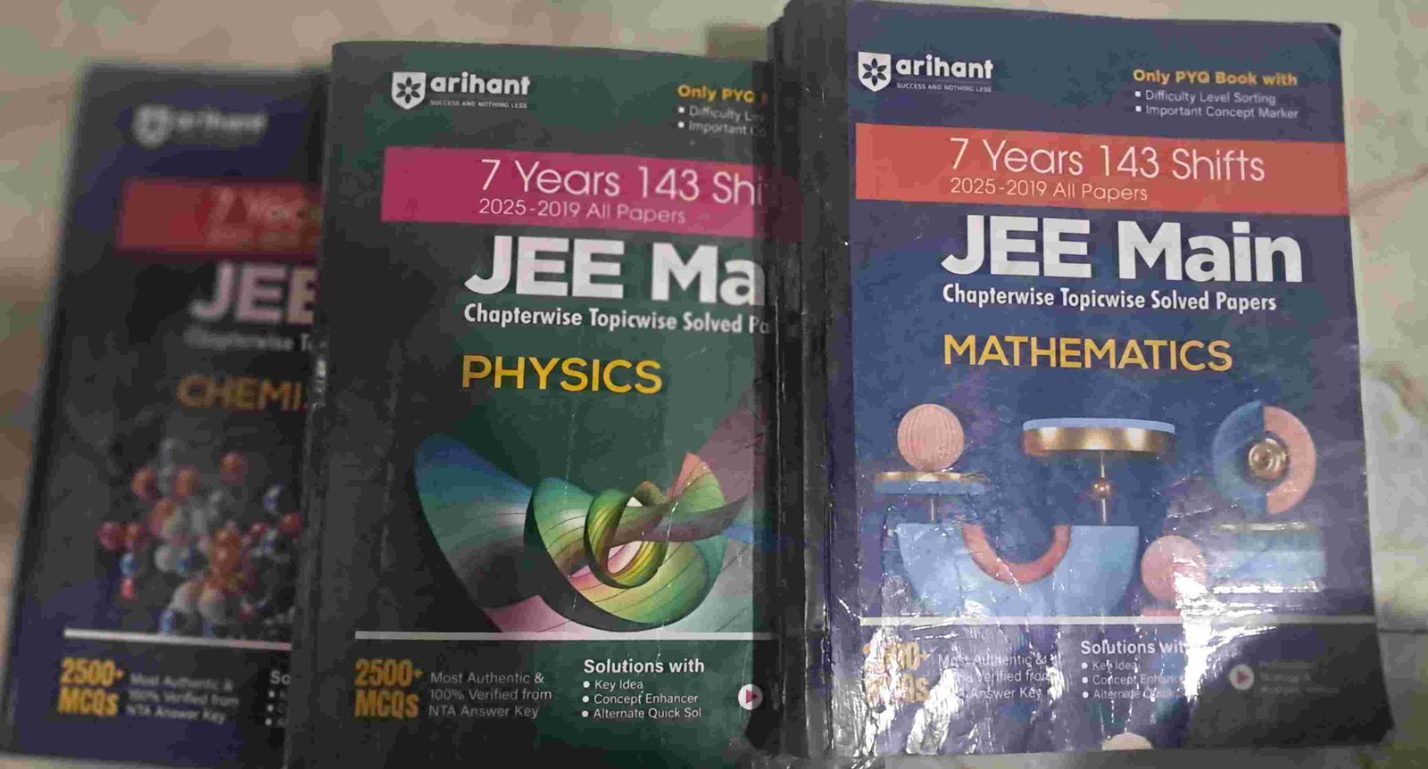 JEE MAINS CHAPTER&TOPIC WISE PYQ 19-25 ARIHANT PCM - Second Hand - Bookaao