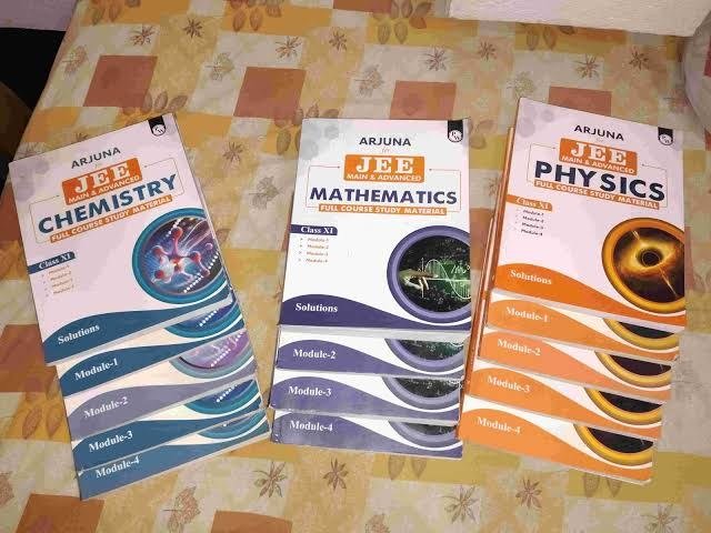 Jee mains modules class 11 pw jee mains or advance - Second Hand - Bookaao