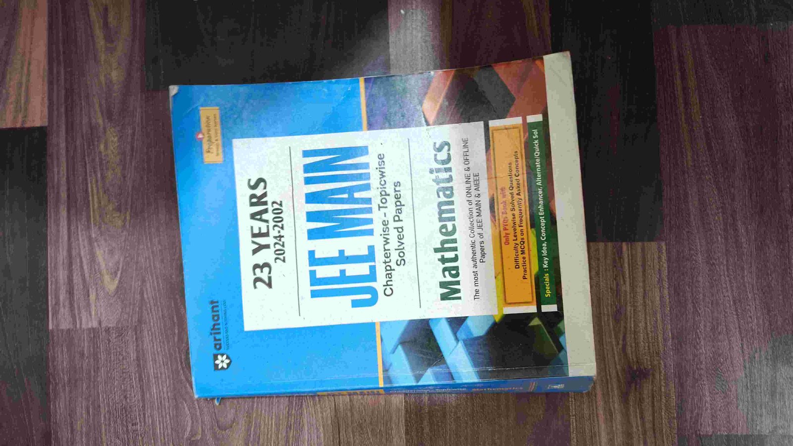 JEE mathematics pyq book - Second Hand - Bookaao