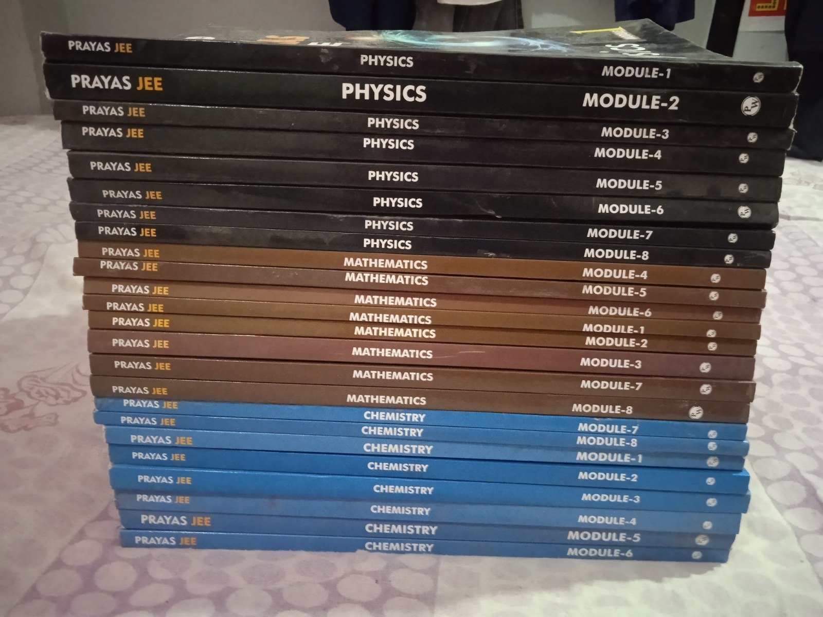 JEE PW PRAYAAS MODULE  (11th+12th+ solutions) - 2nd Hand Book - Bookaao