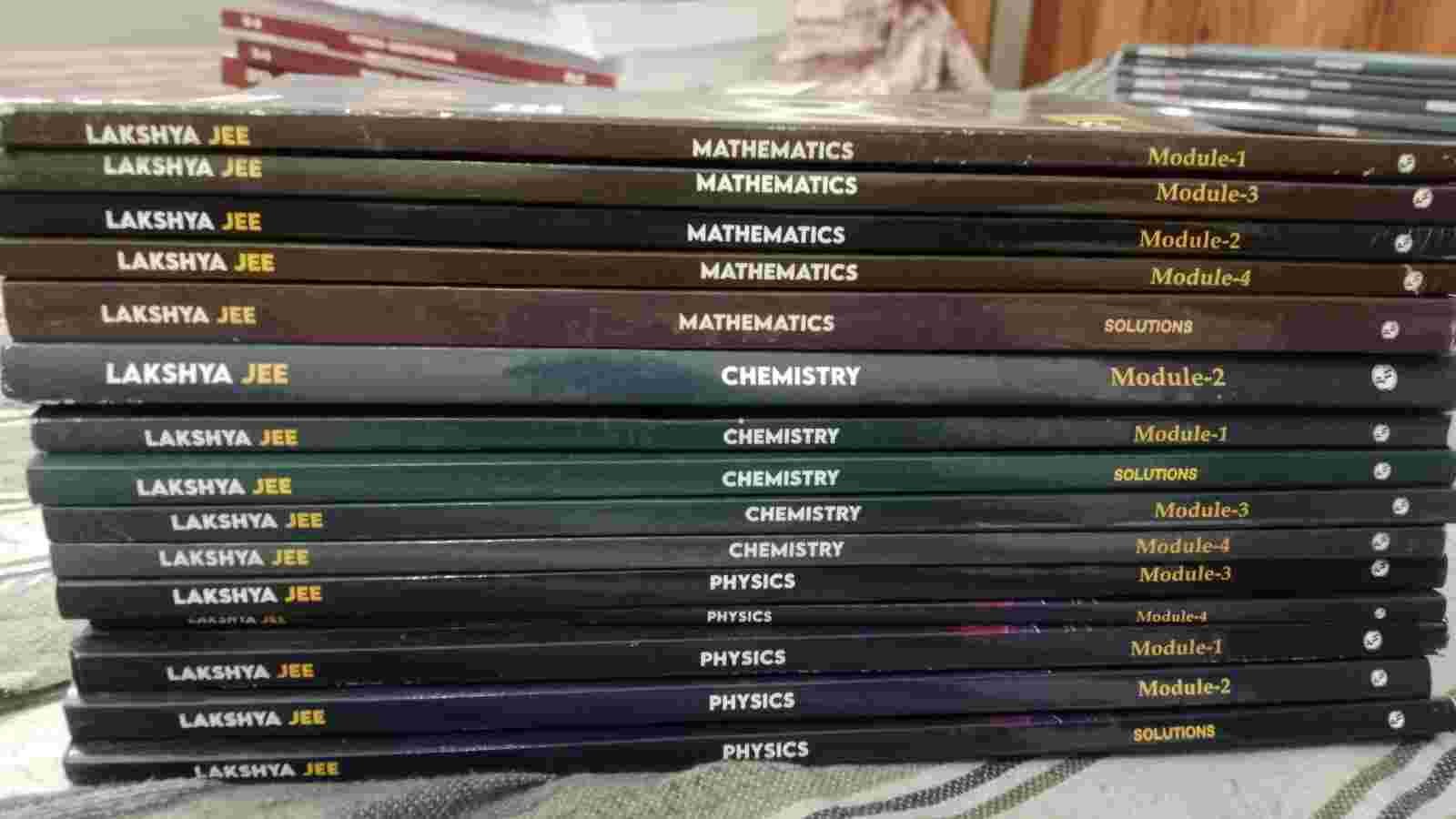 Lakshay jee module class 12 pw - Second Hand - Bookaao