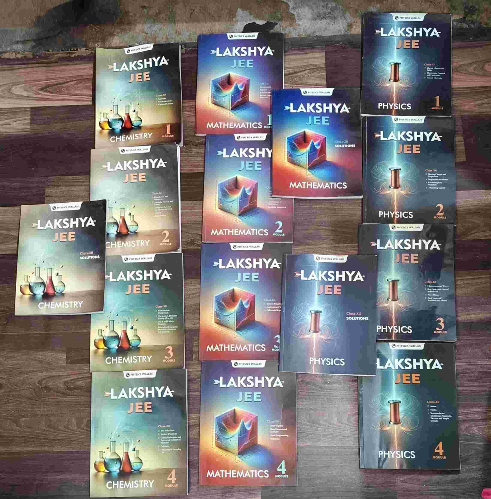 Buy Second Hand LAKSHYA JEE 2025 COMPLETE MODULE in Prayagraj - Bookaao