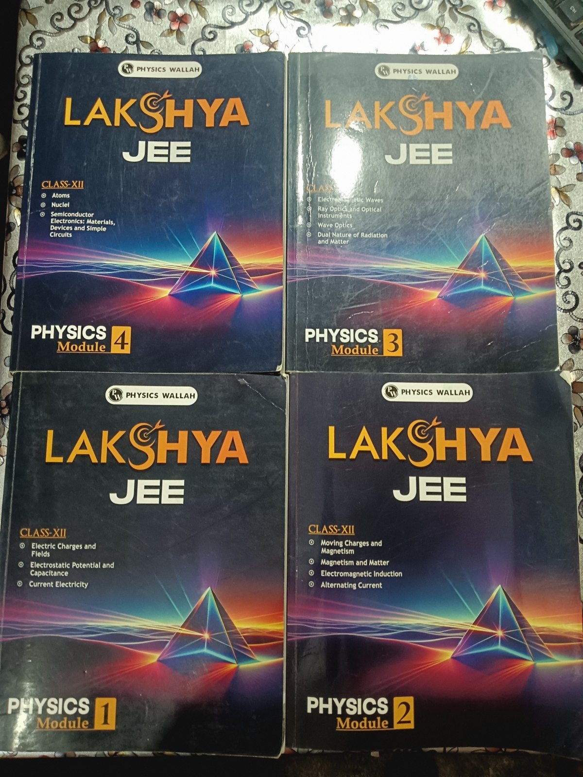 Lakshya jee class 12 physics modules ( set of 4) - Second Hand - Bookaao