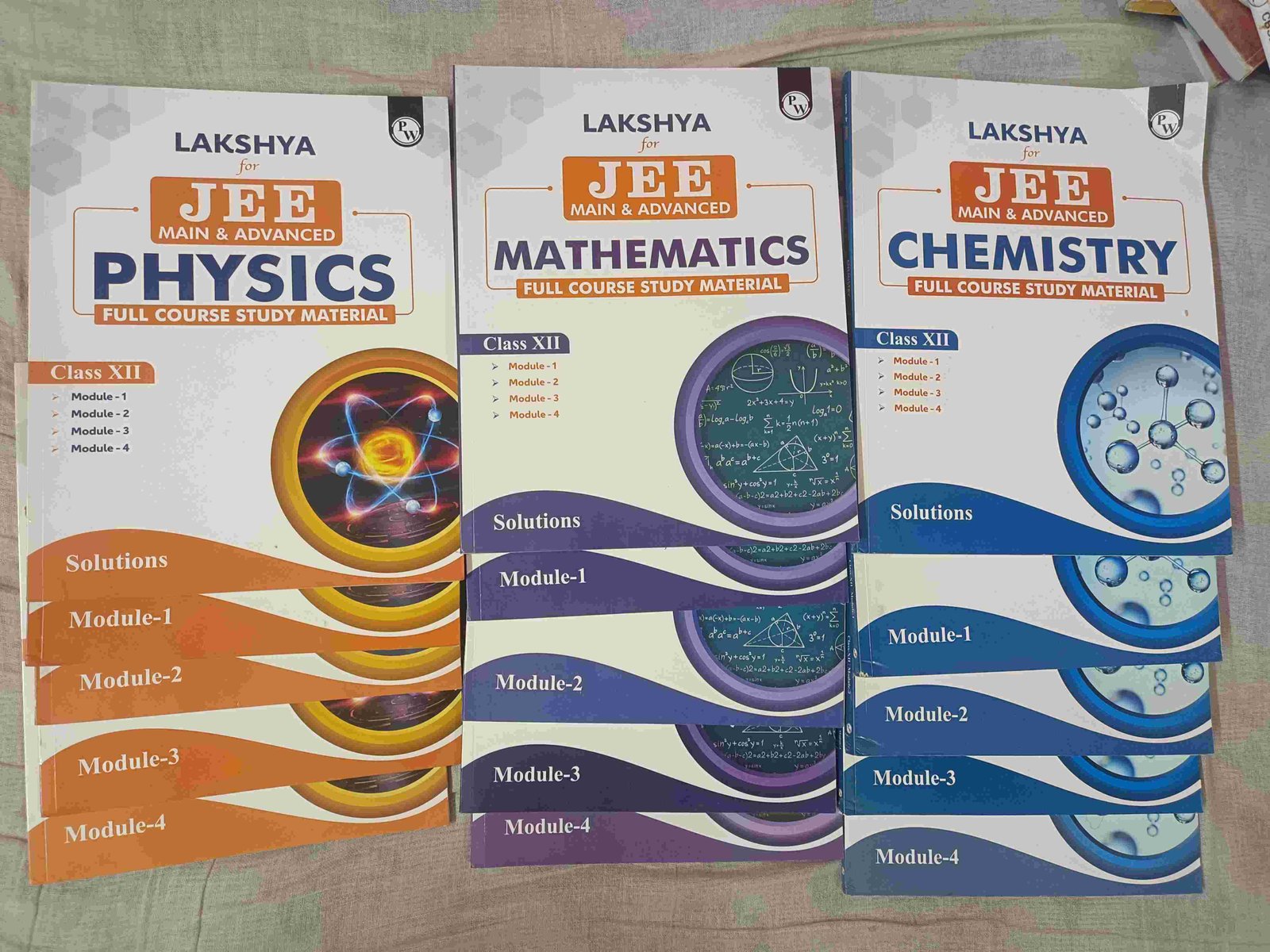 Lakshya JEE  Mains and Advanced (complete module ) - Second Hand - Bookaao