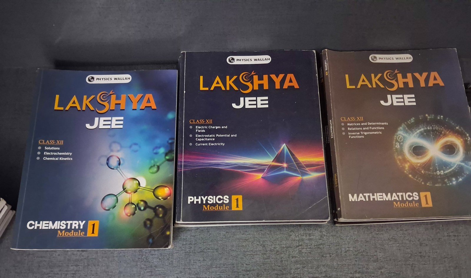 Lakshya Jee PW Modules  + PW Rankers test series - New Book - Bookaao