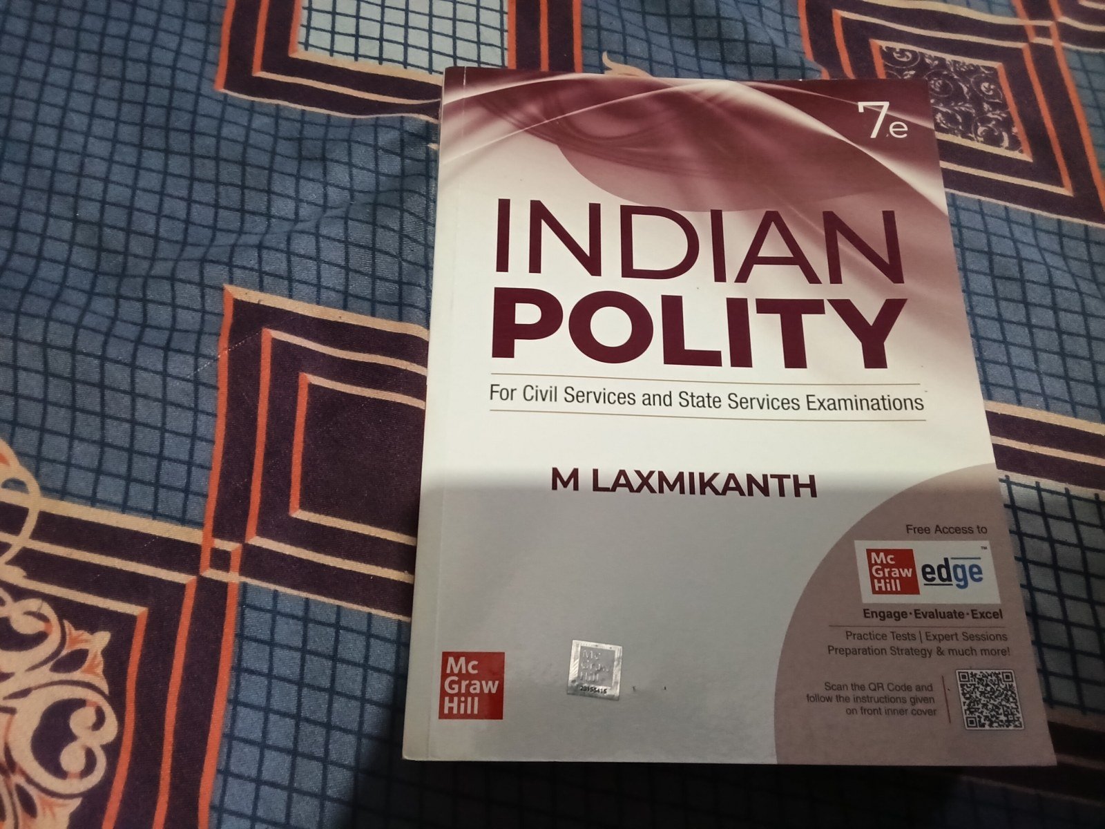 Laxmikanth Indian Polity  2024 edition - Second Hand - Bookaao
