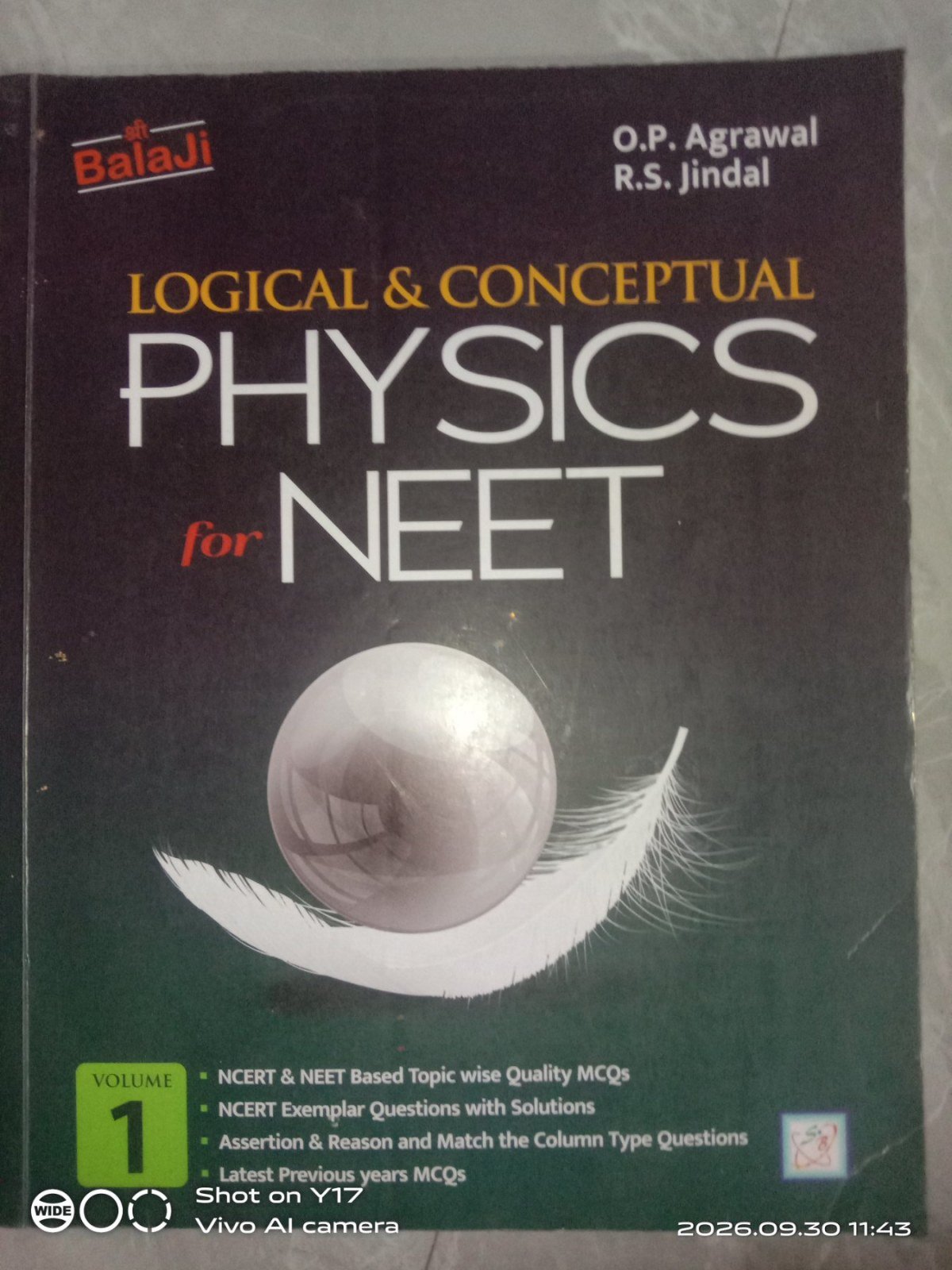 Logical and conceptual physics for Neet class 11th - Second Hand - Bookaao