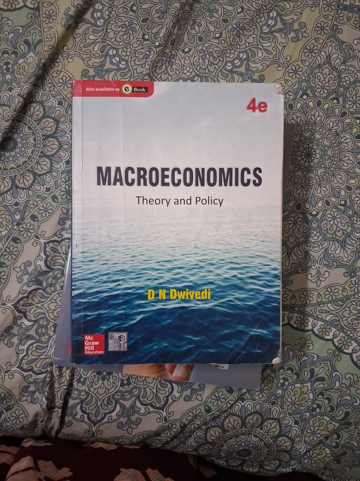 Macroeconomics 4th ed McGrawHill - Second Hand - Bookaao