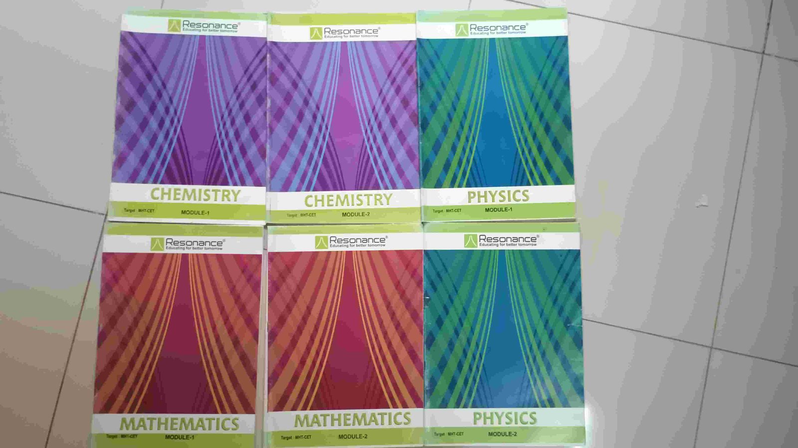 MHT-CET full Resonance Module Set with Test Papers - Second Hand - Bookaao
