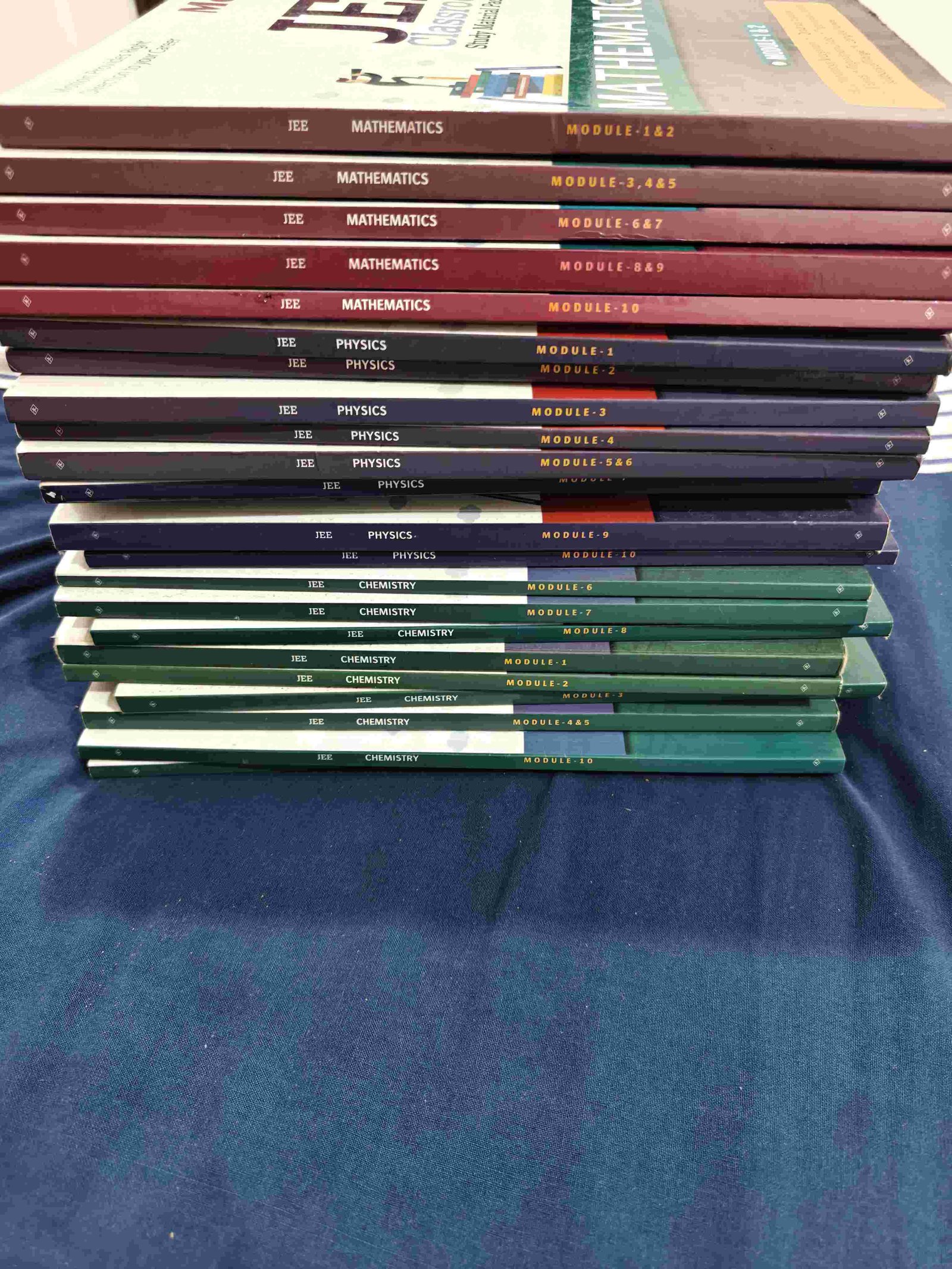 Motion Kota Modules, Mains+Adv,30 modules,23 books - Second Hand - Bookaao
