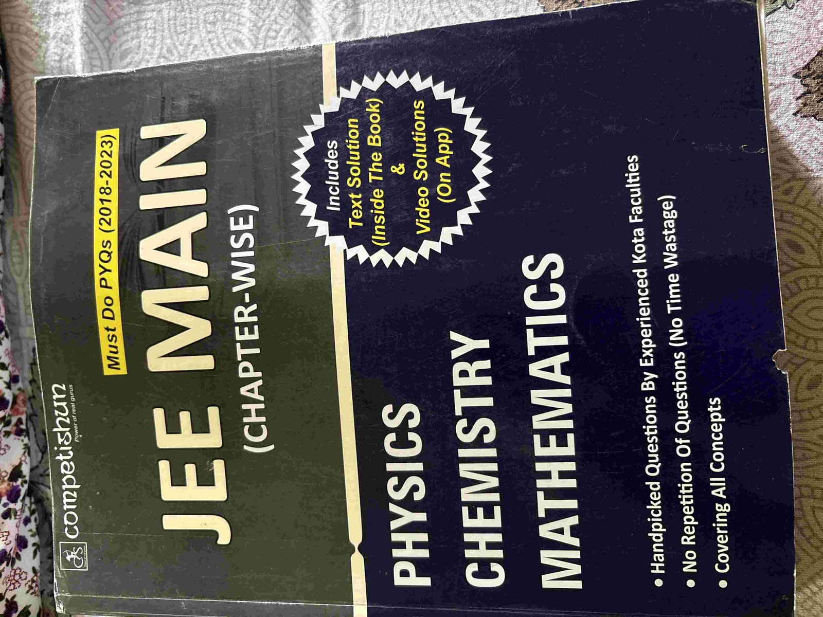 Must do JEE mains pyq (2018-2023) - Second Hand - Bookaao