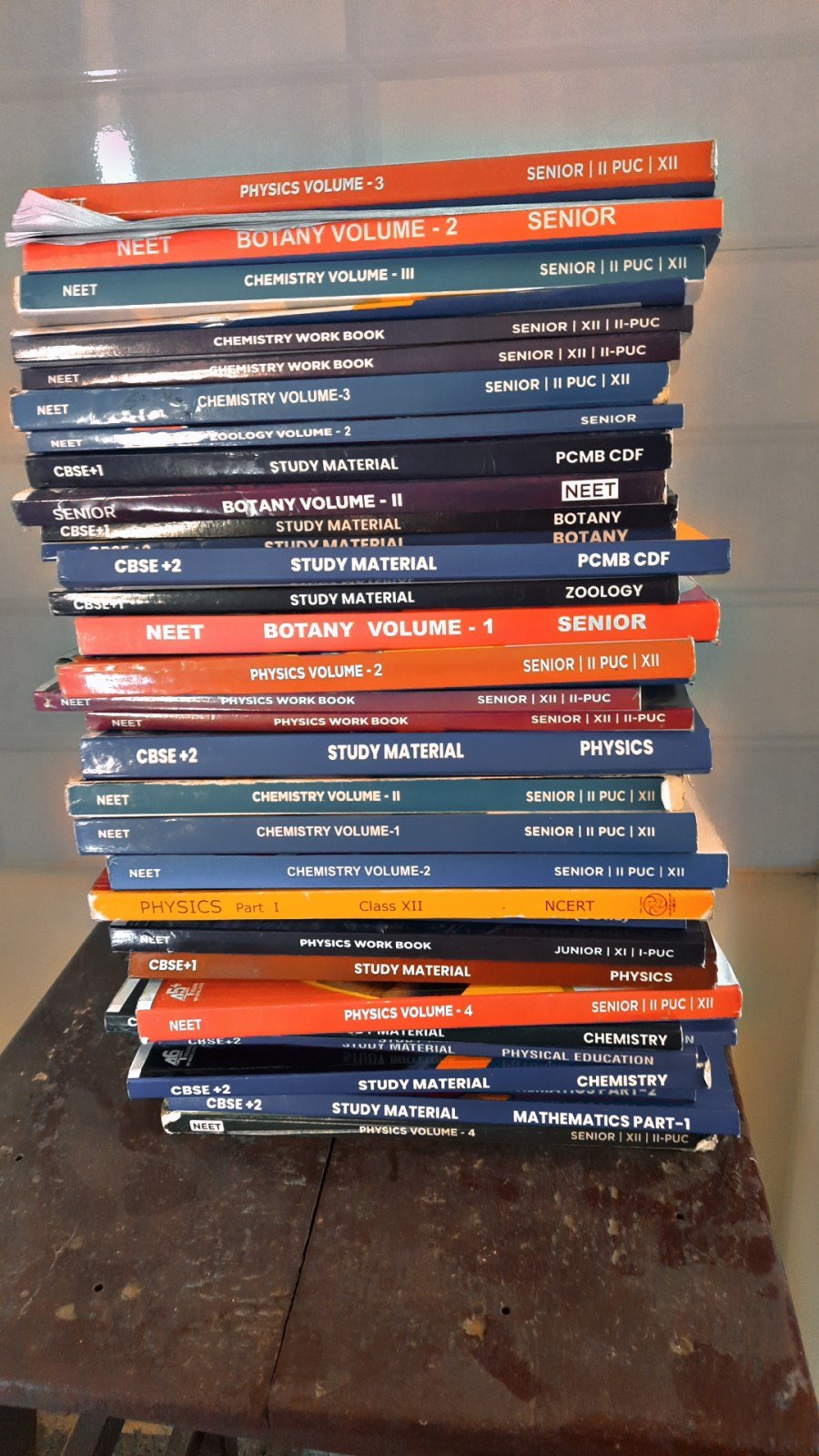 NARAYANA GROUP OF INSTITUTE NEET MODULES - Second Hand - Bookaao