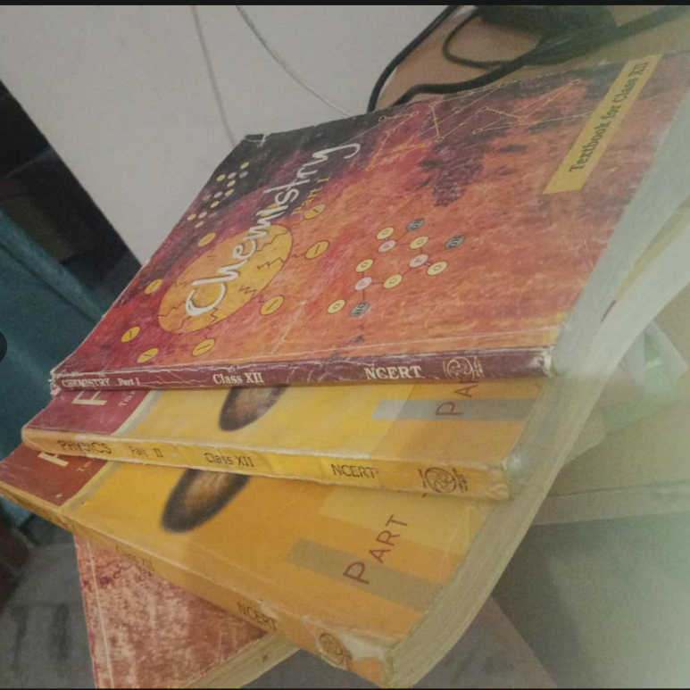 NCERT PHYSICS AND CHEMISTRY XII - Second Hand - Bookaao