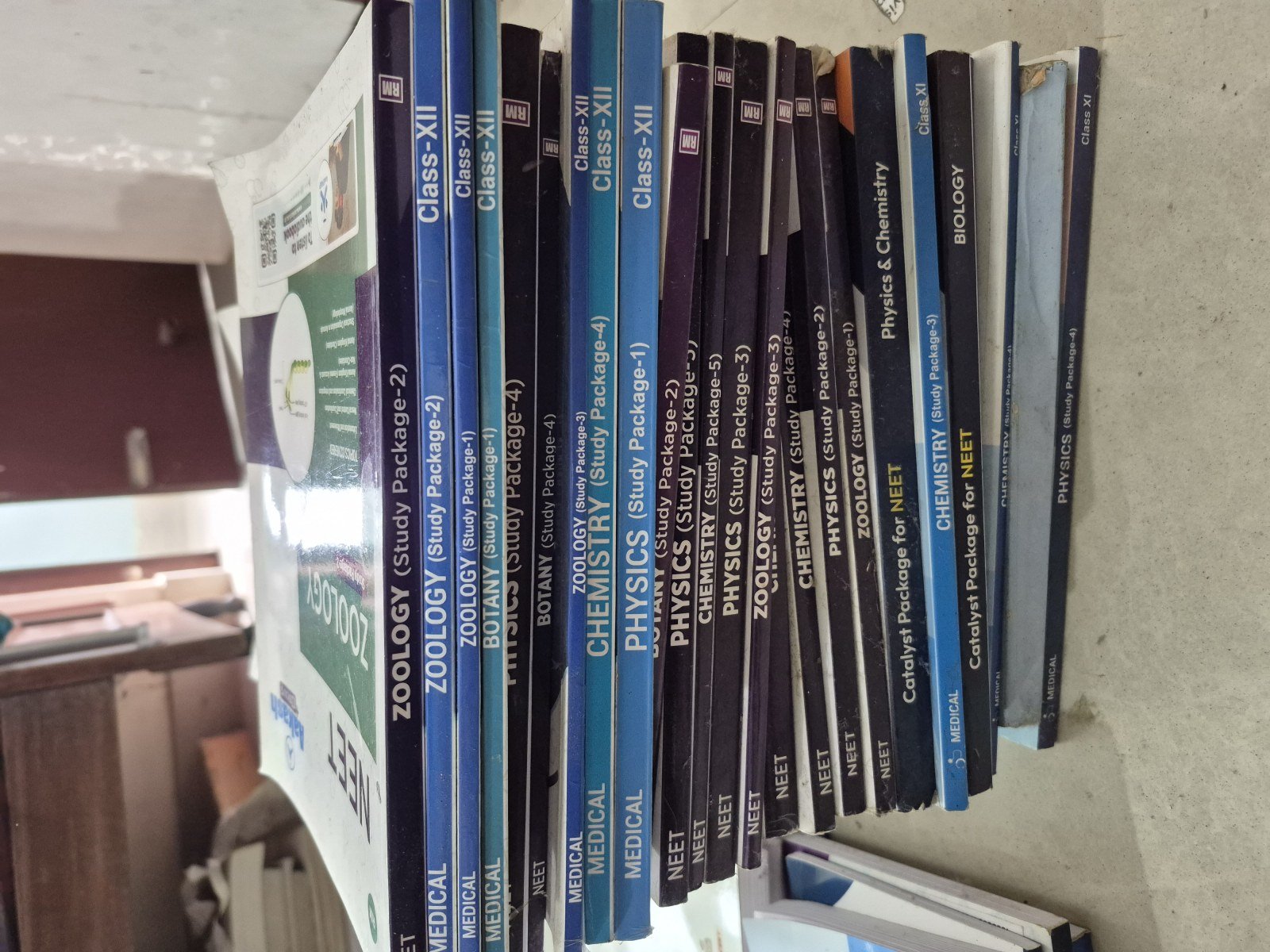 NEET Aakash Study Materials for Sale - Second Hand - Bookaao