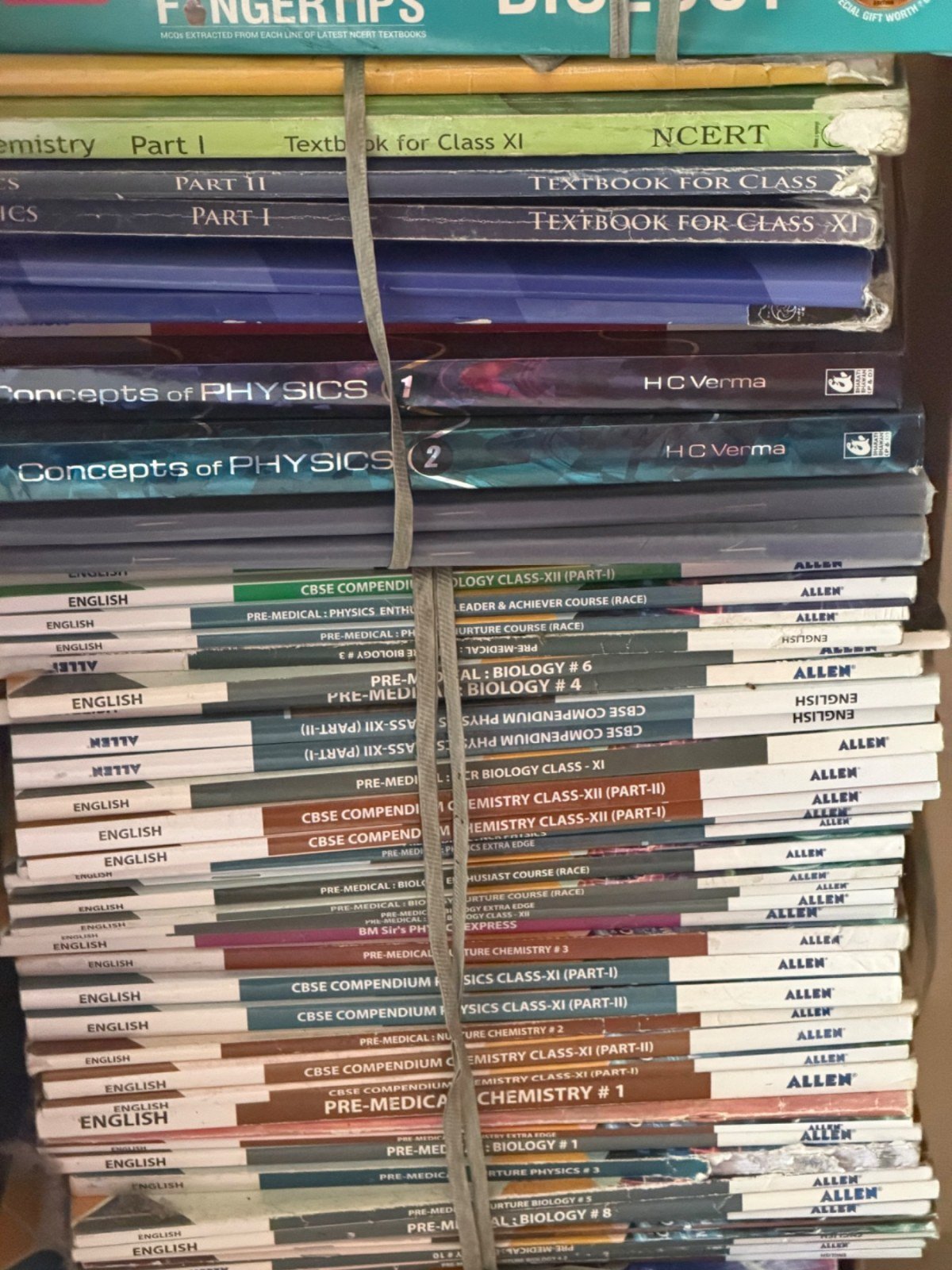 NEET Allen books 11th and 12th class 2025-26 latest version - Medical exam - Second Hand - Bookaao