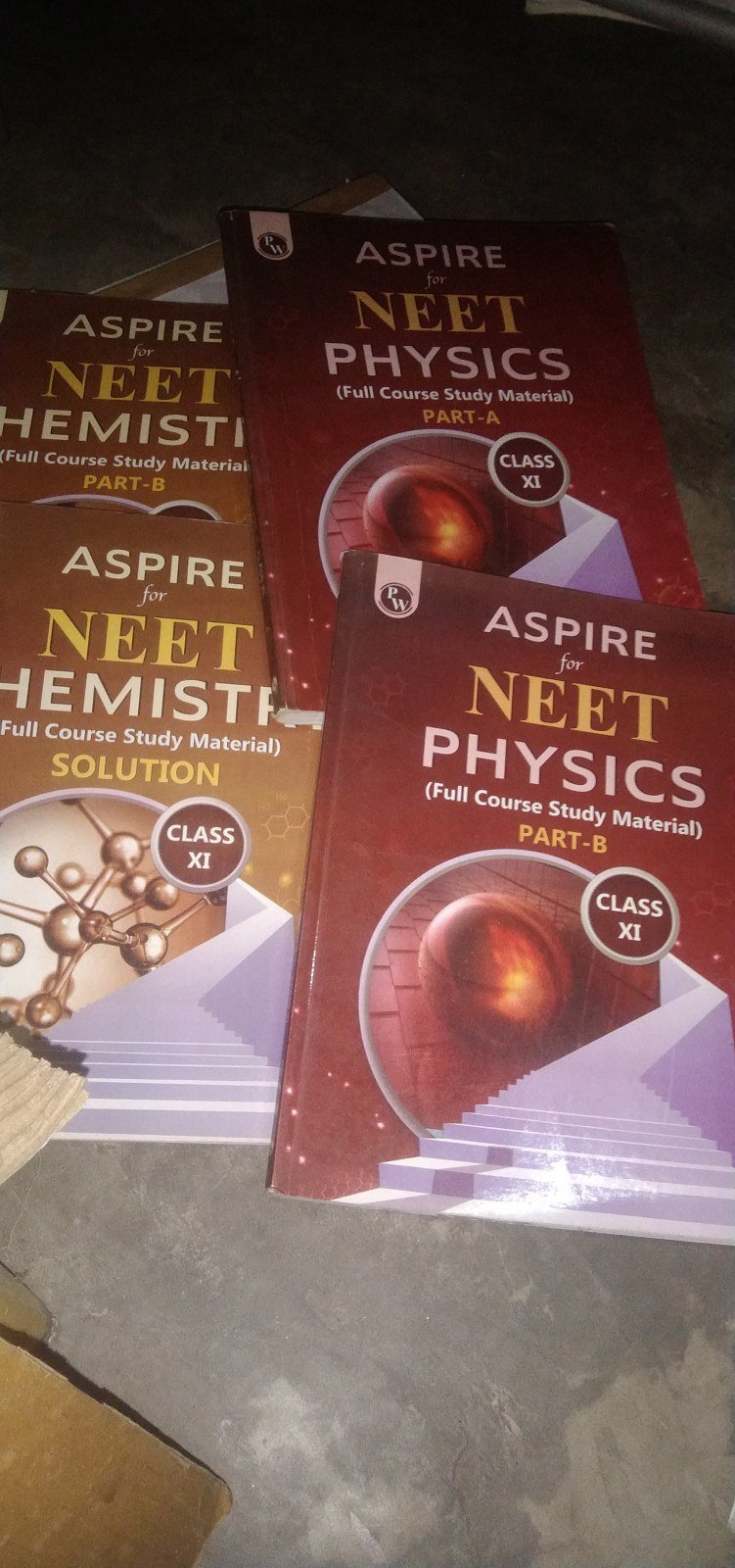 Neet  chemistry and physics module - Second Hand - Bookaao