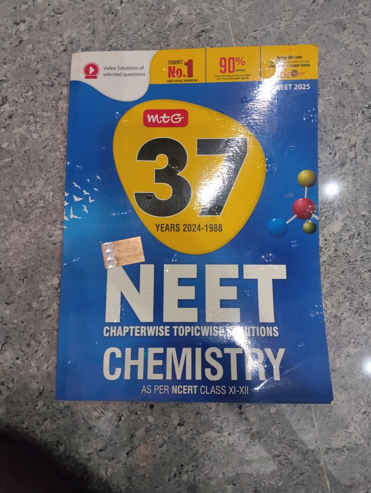 NEET MTG CHEMISTRY PYQ 37 YRS - New Book - Bookaao