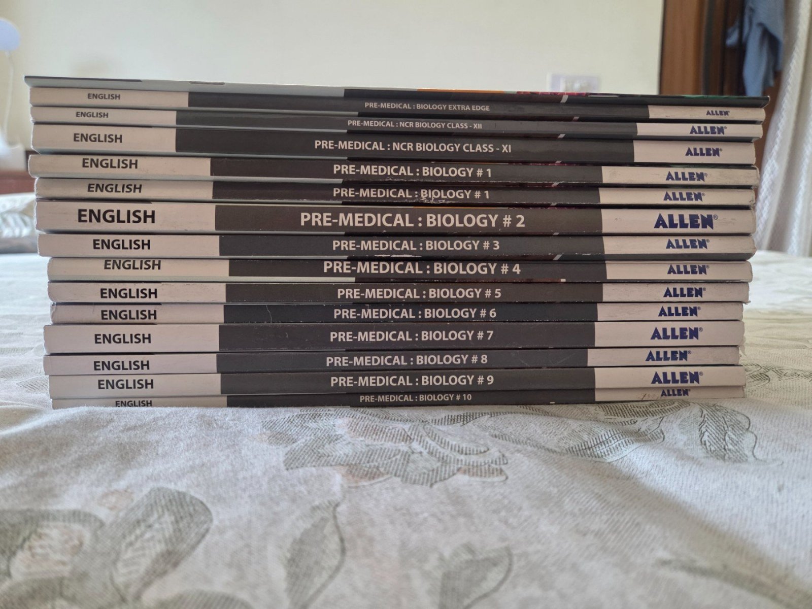 NEET UG ALLEN BIOLOGY MODULE[COMPLETE SET 2025-26] - New Book - Bookaao