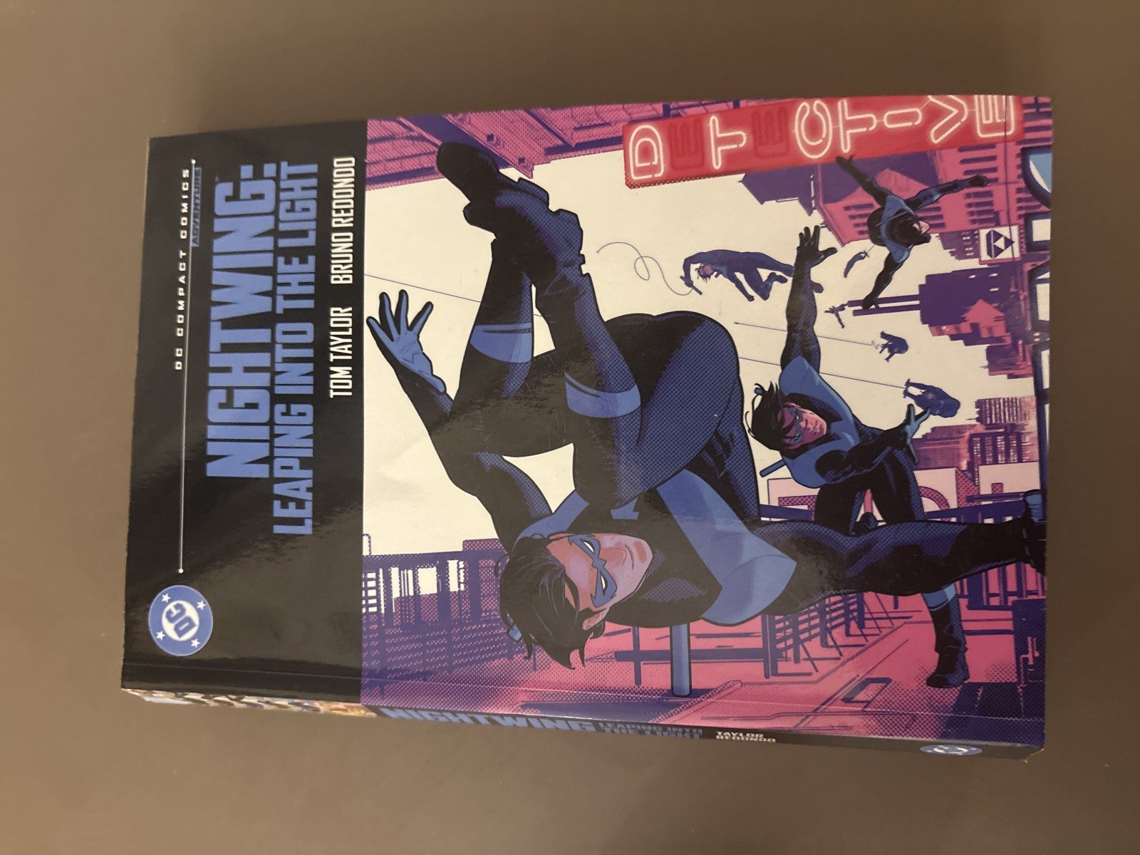 Nightwing: Leaping into the Light - New Book - Bookaao