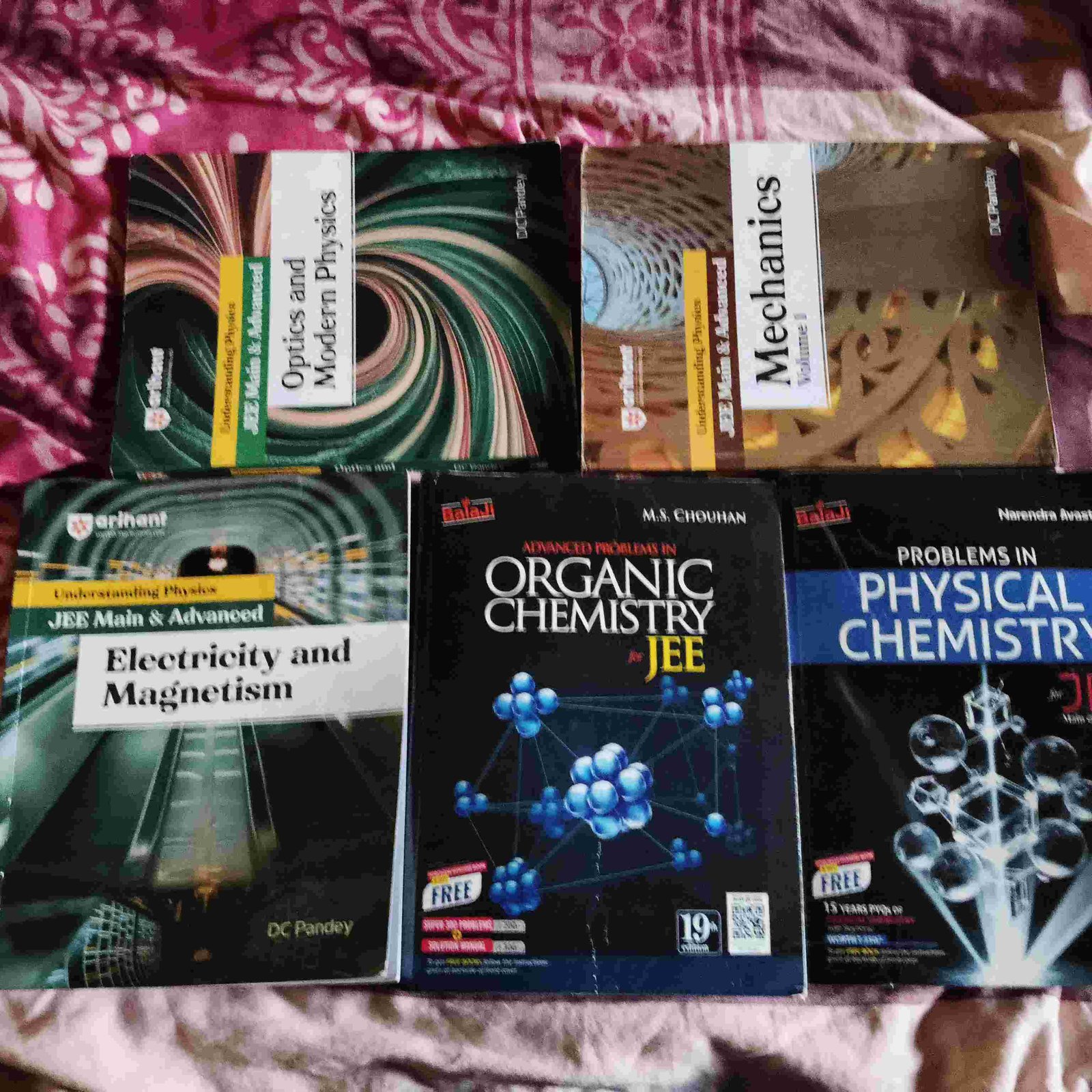 Physics and chemistry  dc pandey and ms Chouhan an - New Book - Bookaao
