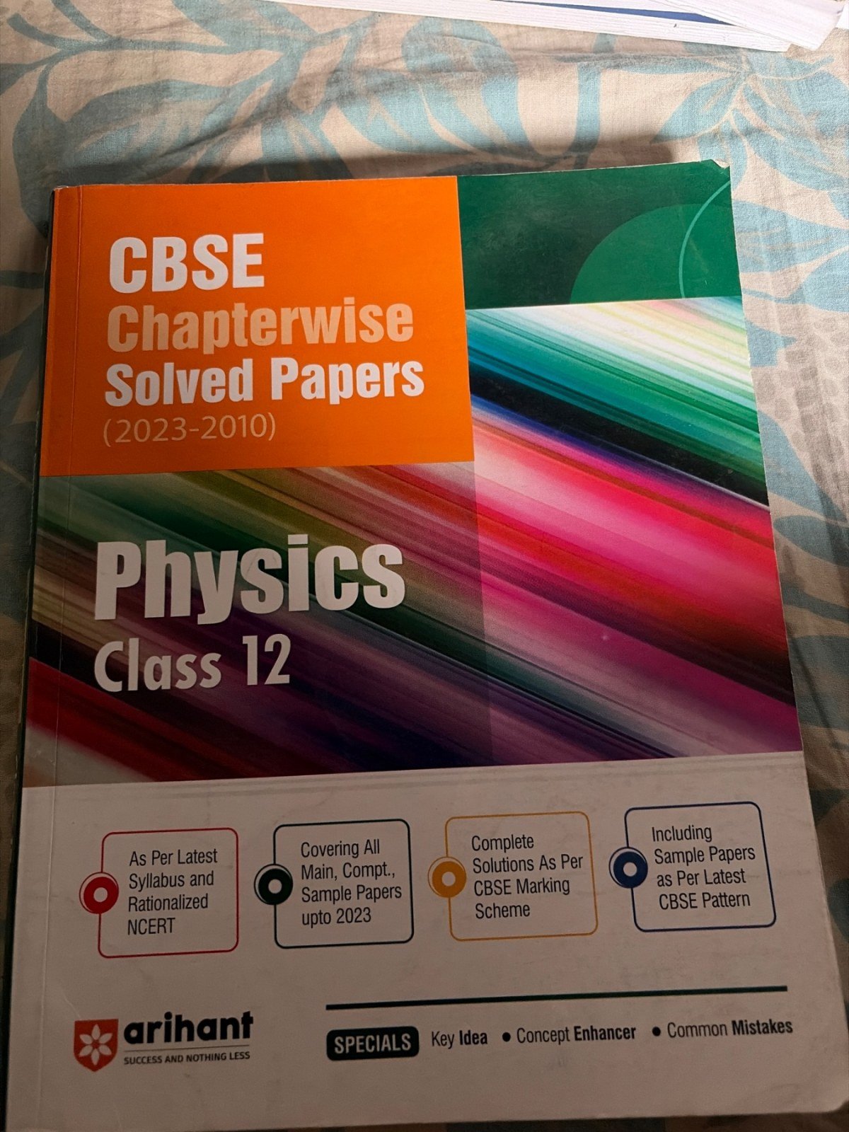 Physics class 12 Arihant CBSE SOLVED PAPERS - Second Hand - Bookaao