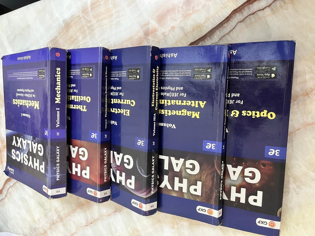 PHYSICS GALAXY SET OF 5 BOOKS - Second Hand - Bookaao