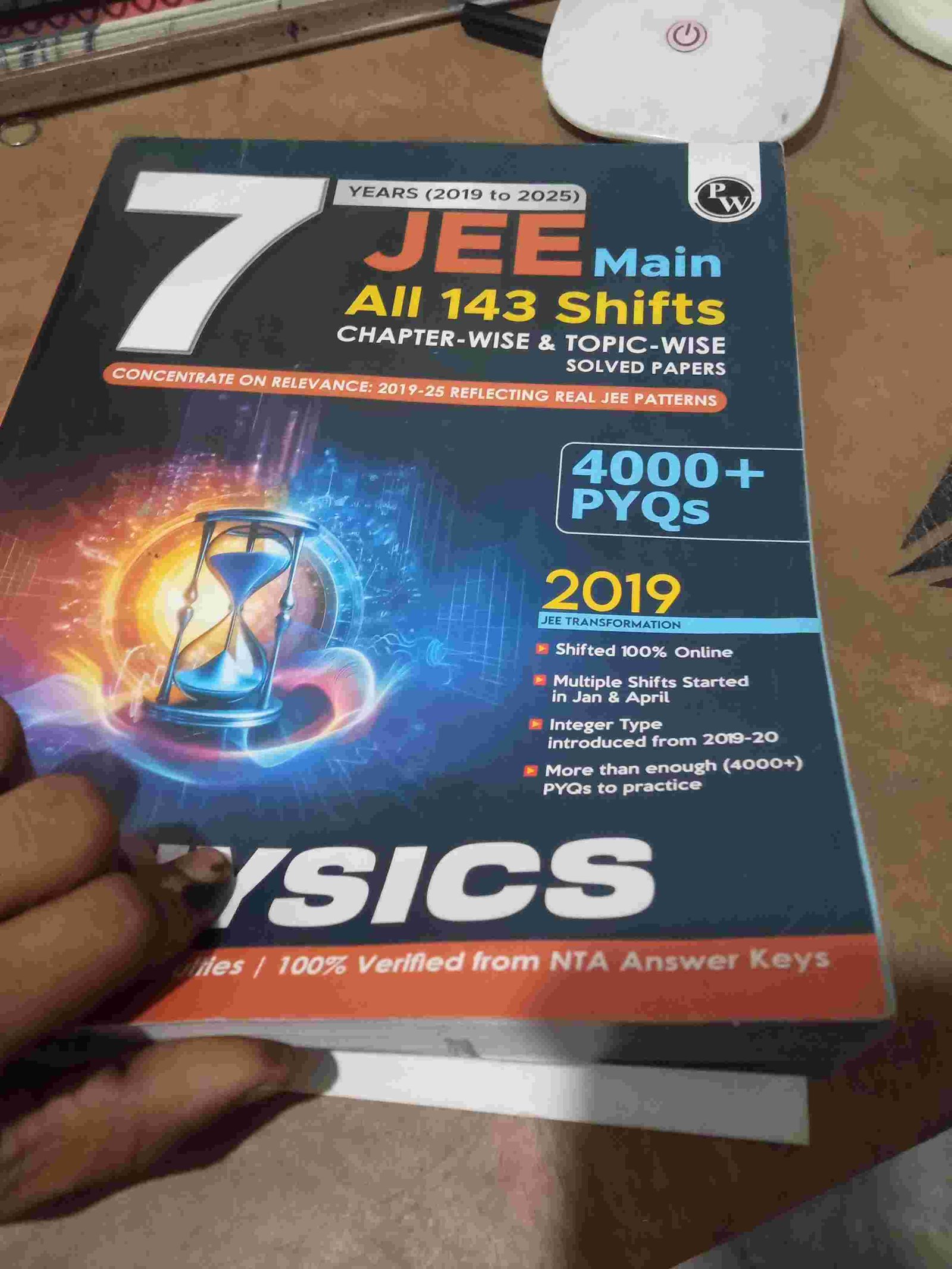 Physics Jee main all 143 shifts (2019 - 2025) pyqs - Second Hand - Bookaao