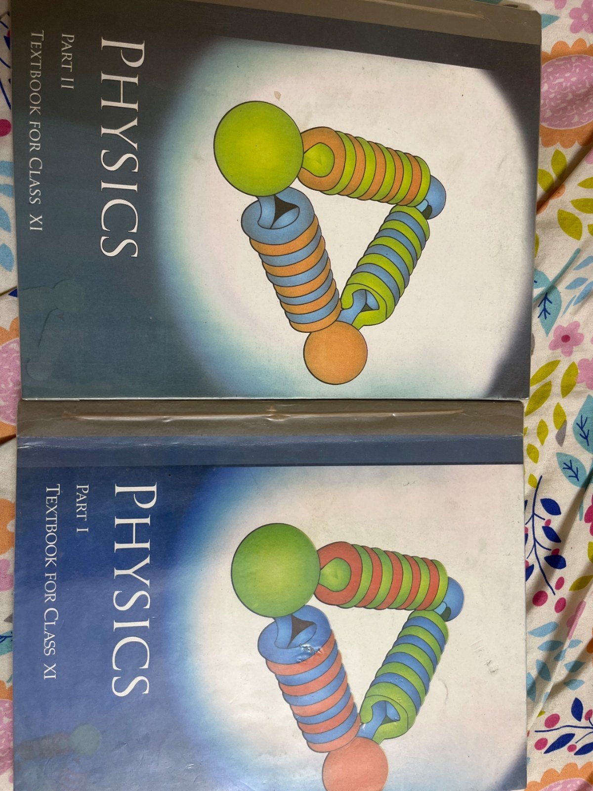 Physics ncert class 11 part 1 and 2 - Second Hand - Bookaao