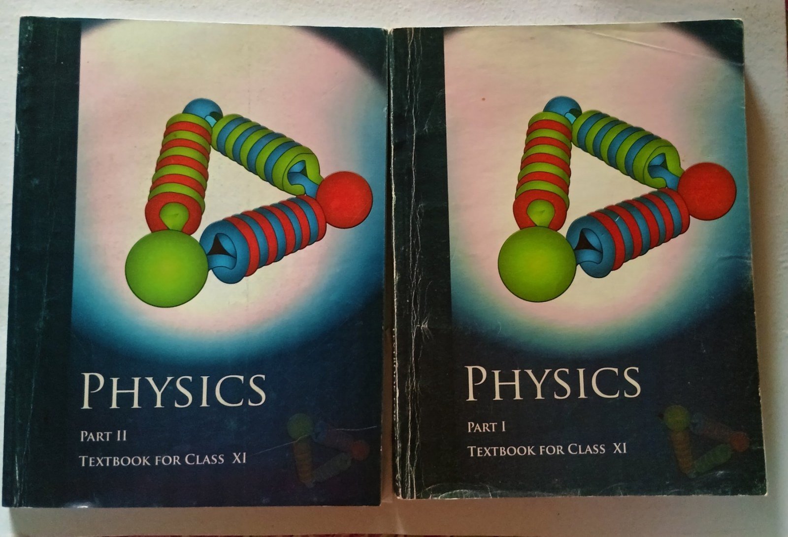 Physics NCERT class 11 (part1 and part 2) - Second Hand - Bookaao