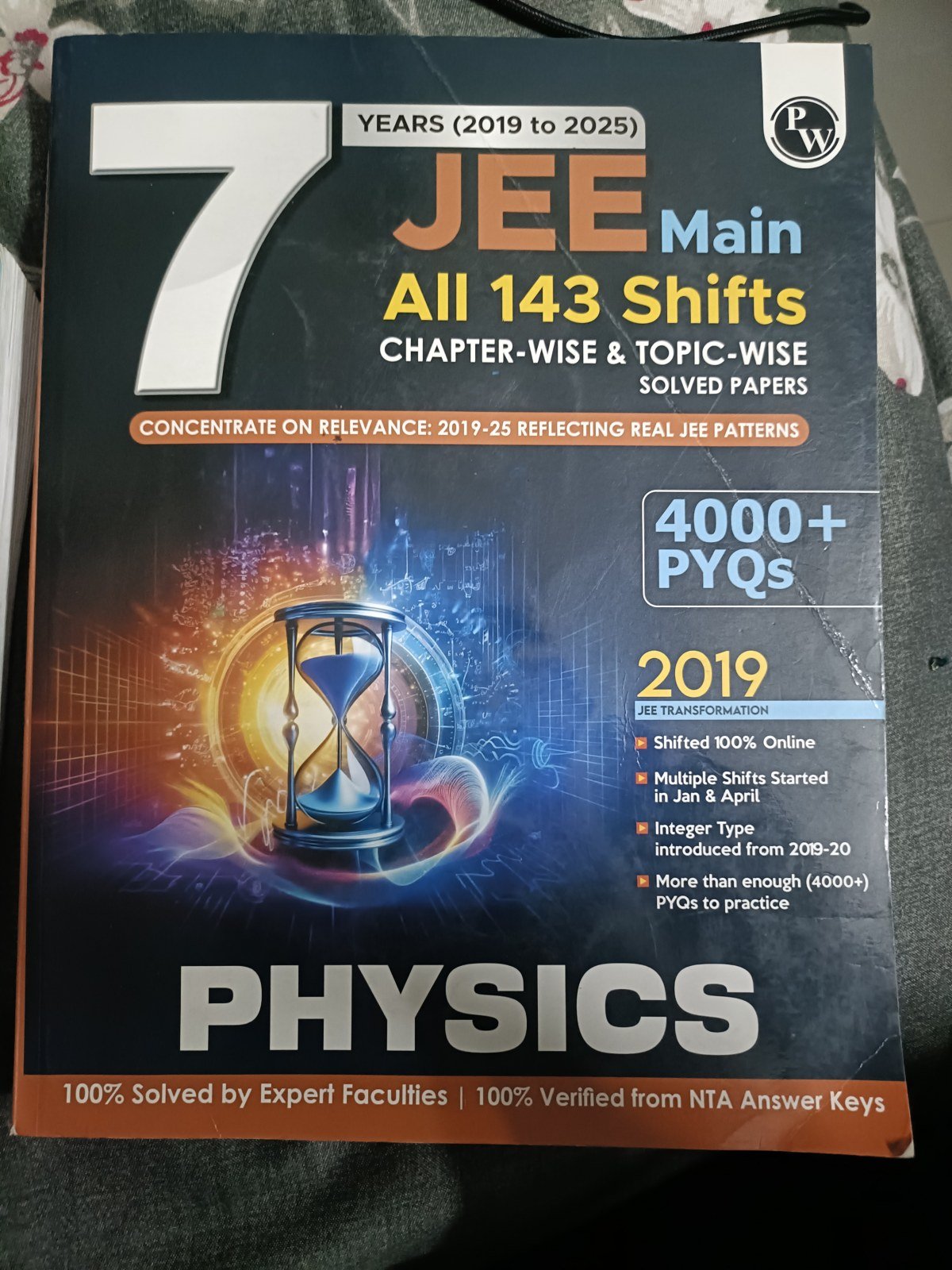 Physics wala 7 year previous year question of JEE - New Book - Bookaao