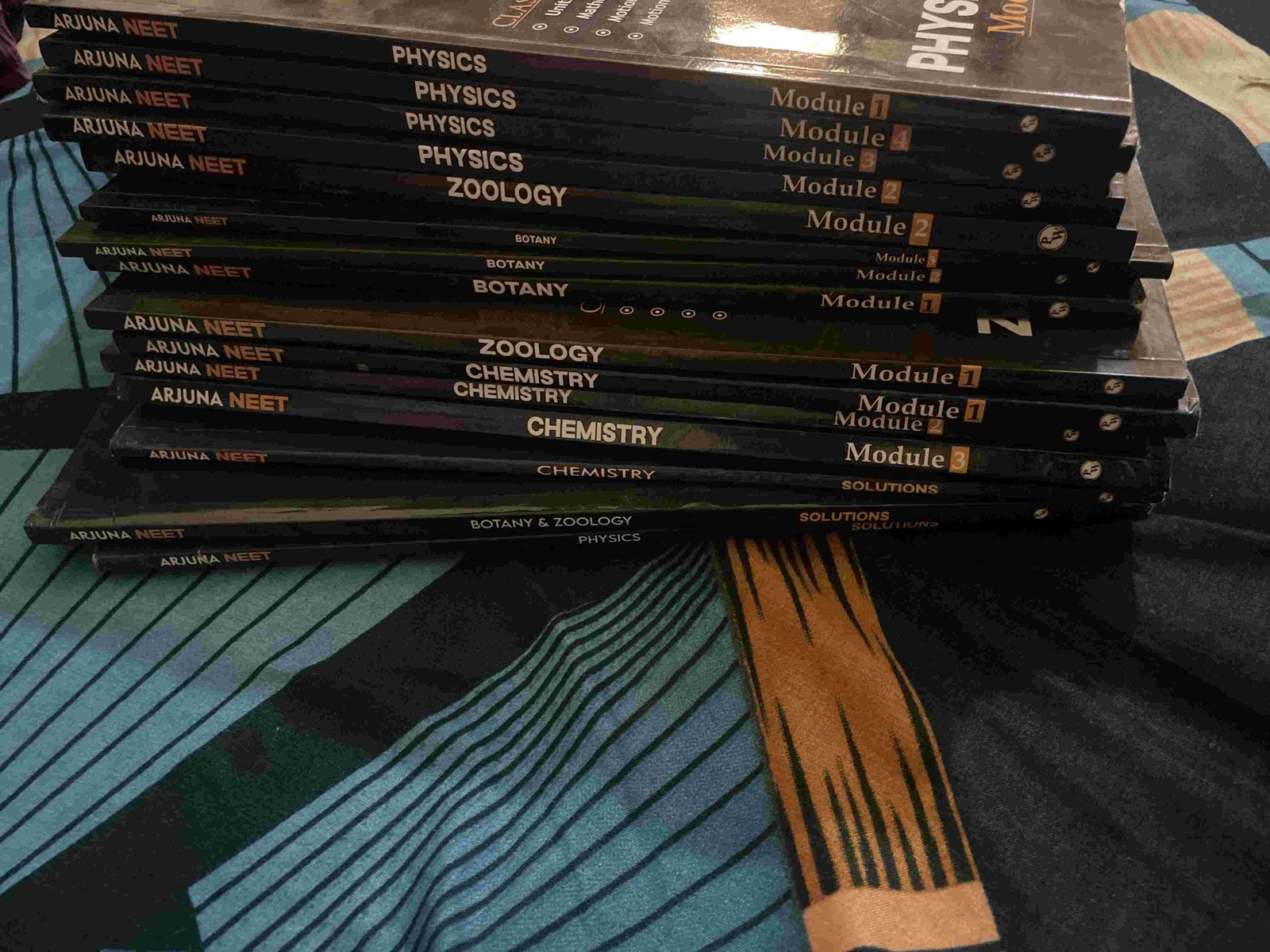 Physics wallah Arjuna neet 11th modules - New Book - Bookaao