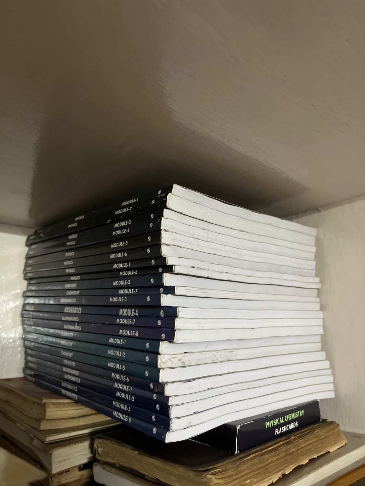 Physics wallah jee module - Second Hand - Bookaao