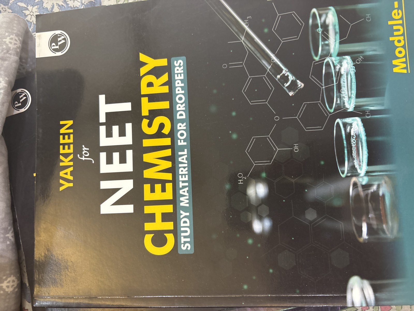 Physics wallah NEET YAKEEN bookset - Second Hand - Bookaao
