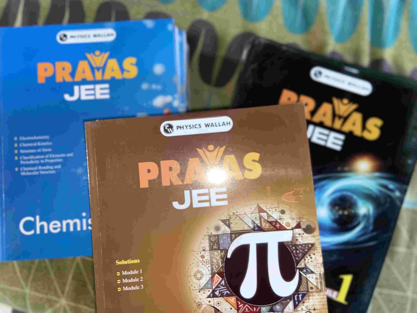 PW Prayas For JEE Main & Advanced Droppers Physics, Chemistry and Mathematics Modules with Solutions Combo Set of 24 Books (2026 Edition). - Second Hand - Bookaao