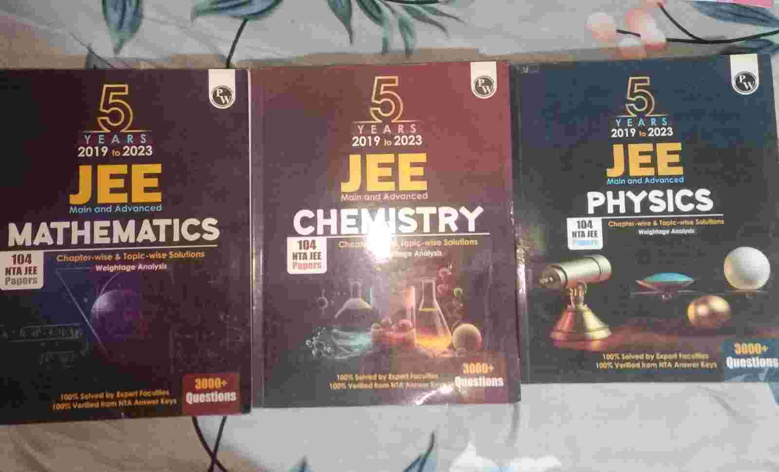 PW 5 years pyq jee(mains+ adv) pcm - New Book - Bookaao
