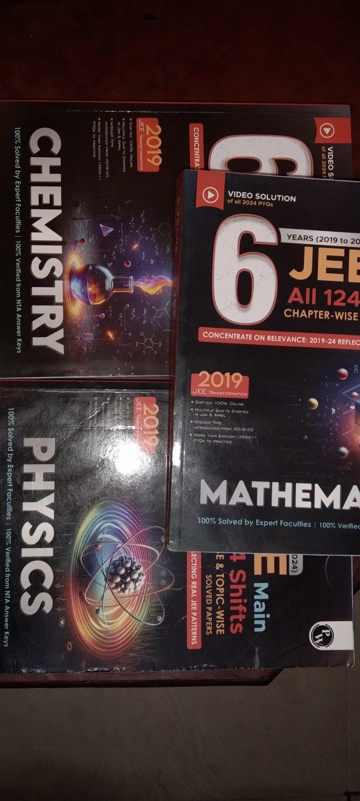 Pw 6 years jee mains pyq 19-24 pcm - Second Hand - Bookaao