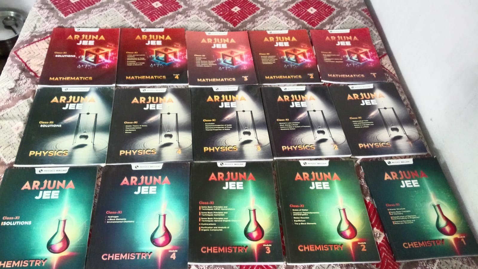 Buy Second Hand Pw arjuna jee module in fresh condition in Kailaras - Bookaao