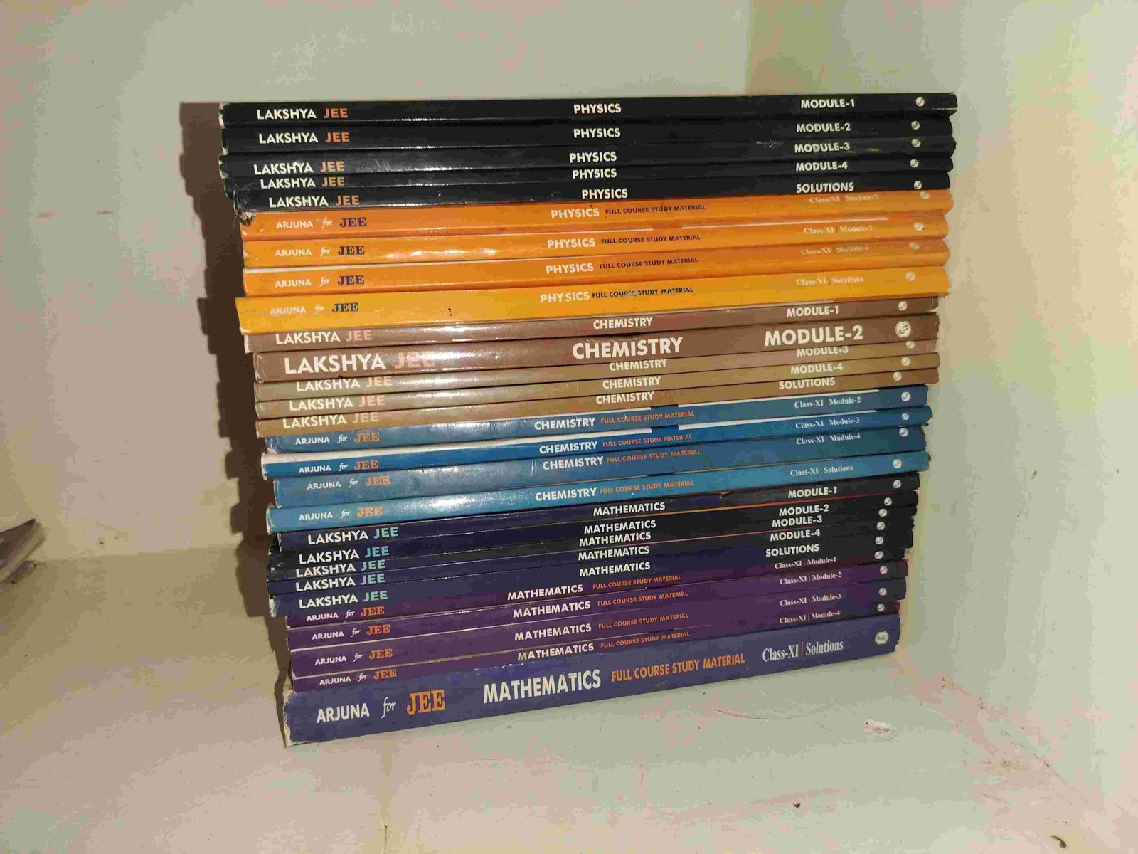 PW Arjuna & Lakshya JEE Modules 2023-25 - Second Hand - Bookaao