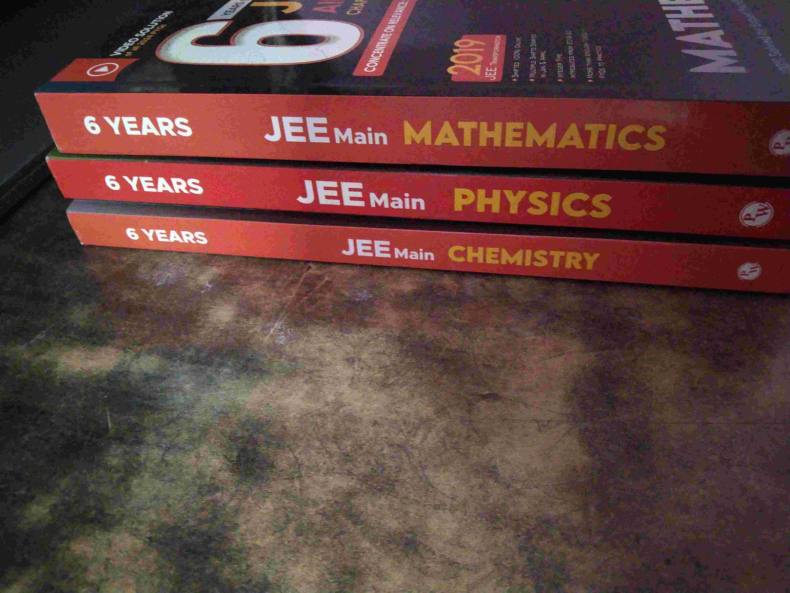 Pw Jee Mains 6 Years Question Bank 2016- 2024 - New Book - Bookaao