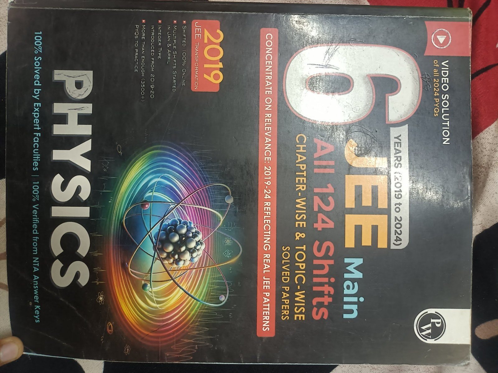 PW Jee Mains physics Pyq Book - Second Hand - Bookaao