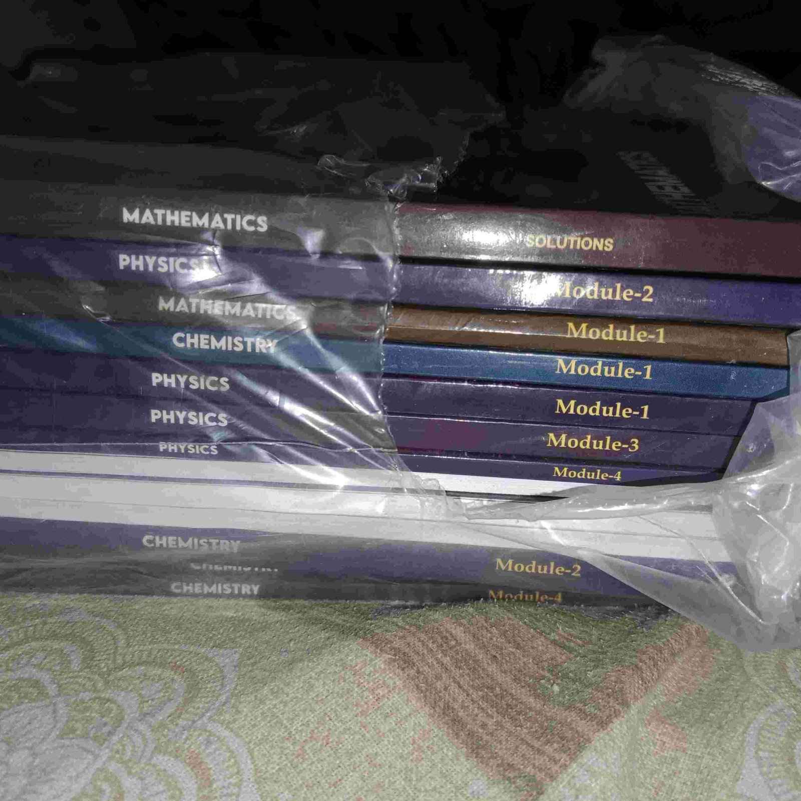 Buy Second Hand PW Lakshya jee 2026 all modules in Sohagpur - Bookaao