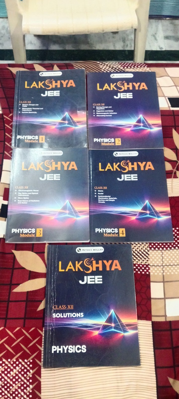 Buy Second Hand PW Lakshya JEE 2026 Physics Modules (5 Book Set) in New Delhi - Bookaao
