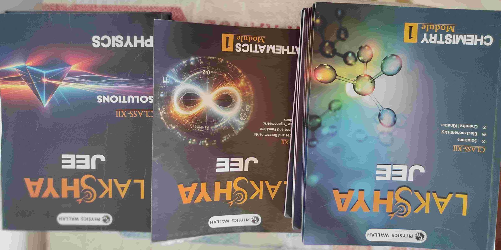 Pw lakshya jee english medium modules, at 50% off - Second Hand - Bookaao
