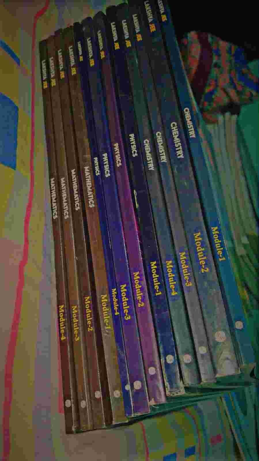 PW Lakshya model for jee mains - Second Hand - Bookaao