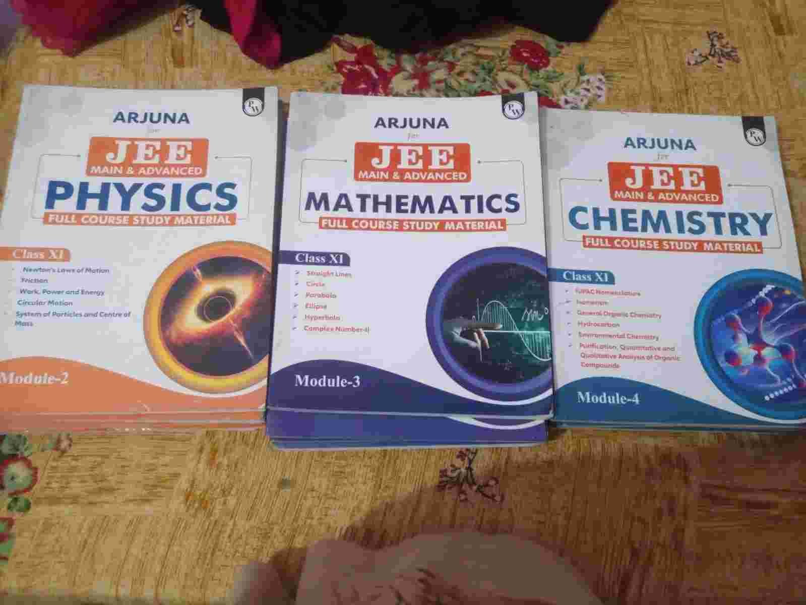 PW  MODULE FOR ASPIRANTS OF JEE MAINS &ADVANCE - Second Hand - Bookaao