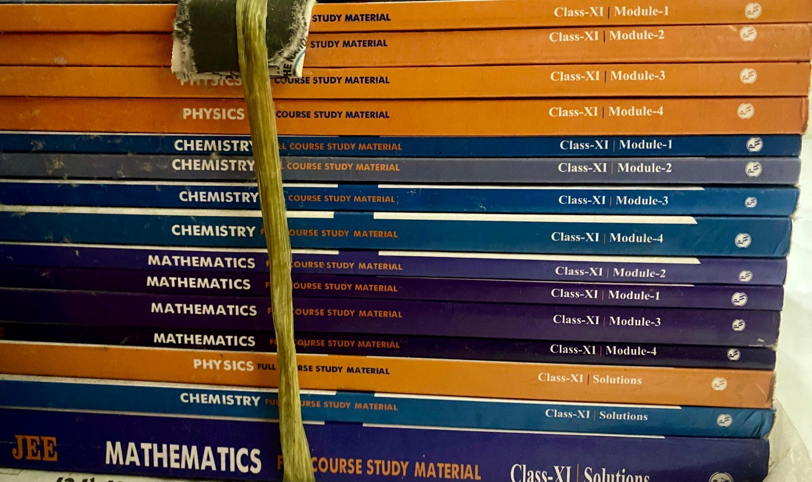 PW Modules class 11th MAINS & ADV. - Second Hand - Bookaao